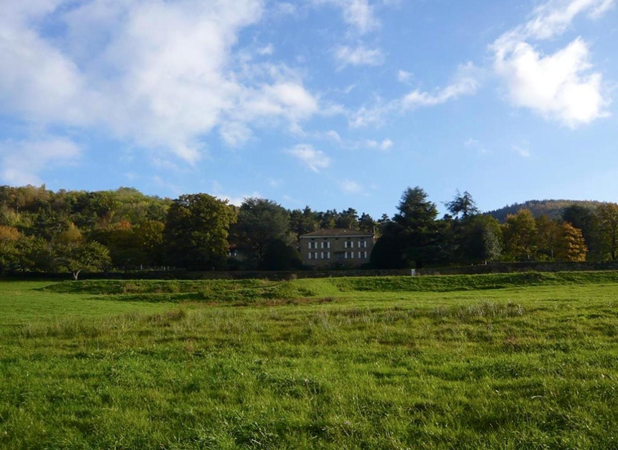 Manoir Majestueux A Satillieu Avec Piscine Privee 외부 사진