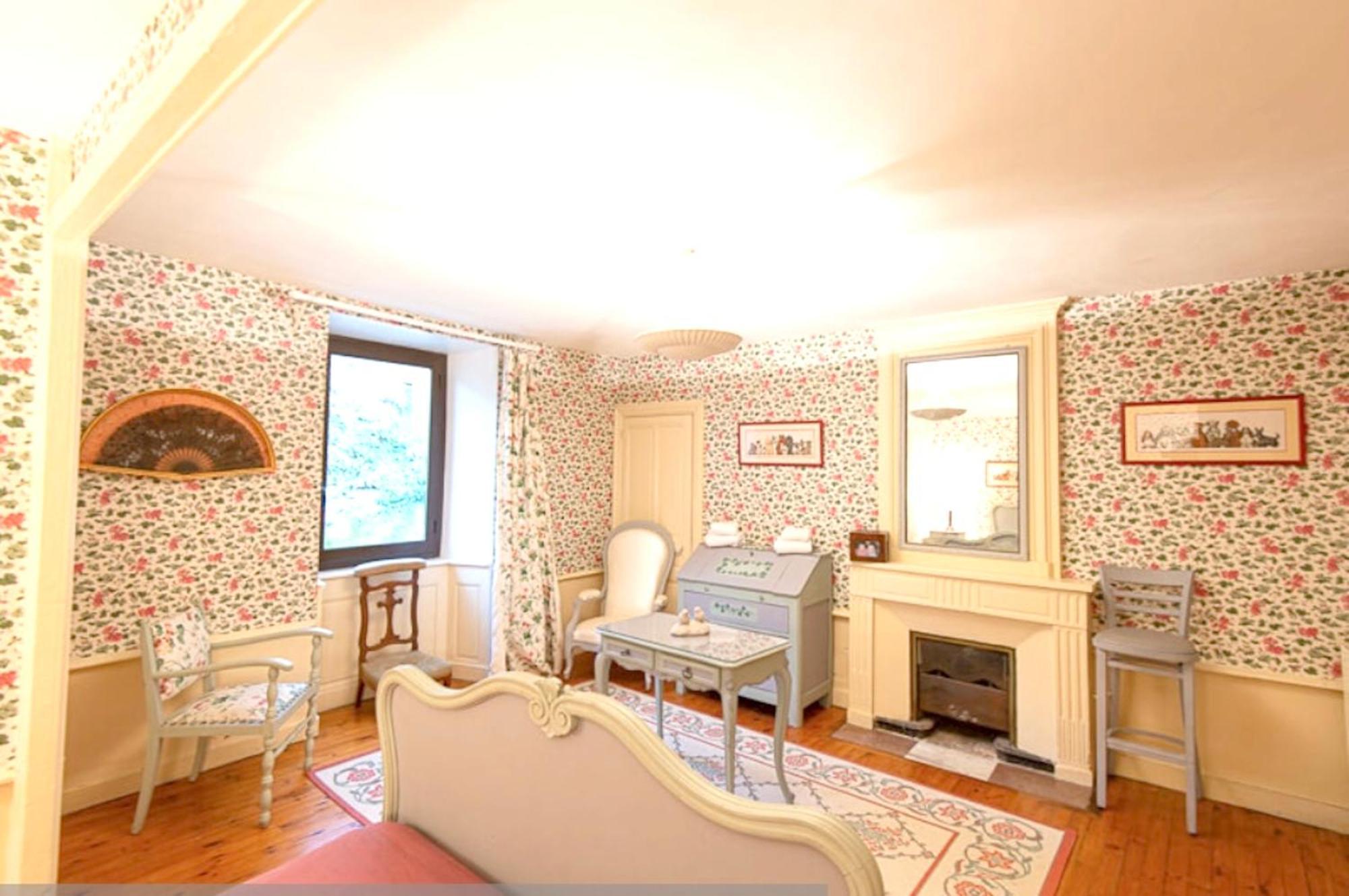 Manoir Majestueux A Satillieu Avec Piscine Privee 외부 사진