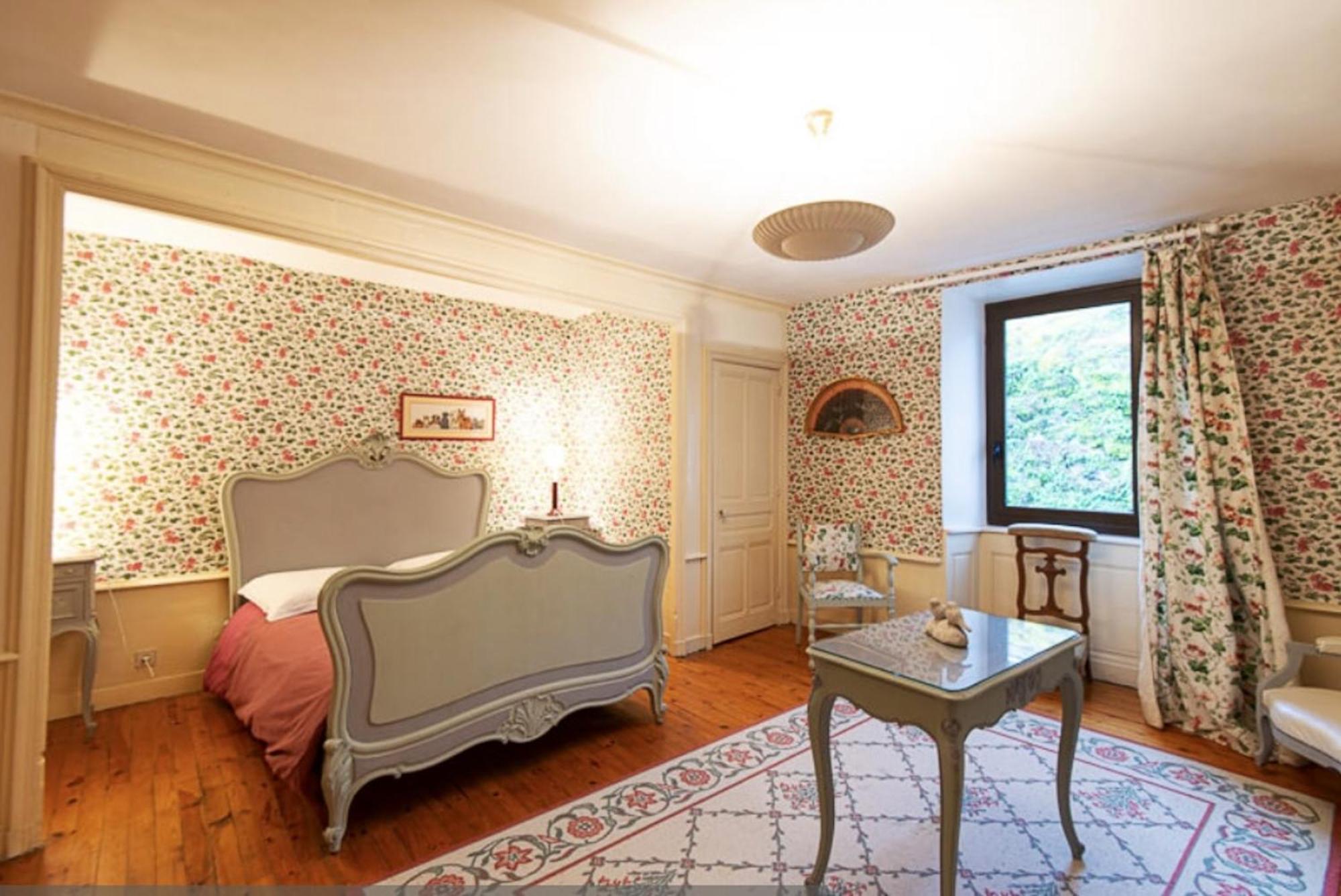 Manoir Majestueux A Satillieu Avec Piscine Privee 외부 사진